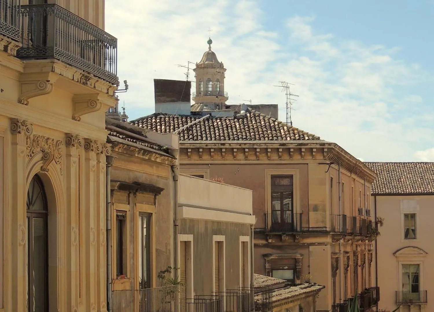 Palace Apartments Central Catania-Fontanarossai nemzetközi repülőtér